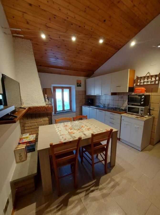 Apartamento Casa Lorenzo - Nel Centro Storico Di Fiumalbo Exterior foto
